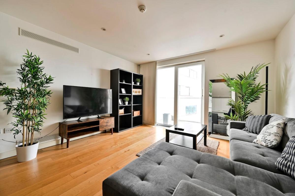 Luxury 3 Bed Next Victoria Station Apartment London Exterior photo